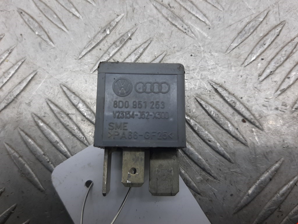 Реле Audi A6 C5 купить в Беларуси