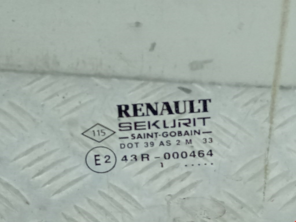 Стекло двери задней левой Renault Scenic 1 купить в Беларуси