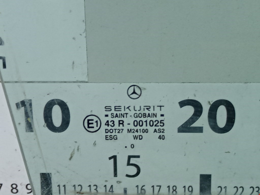 Стекло двери передней правой Mercedes E-Class (W210) купить в Беларуси