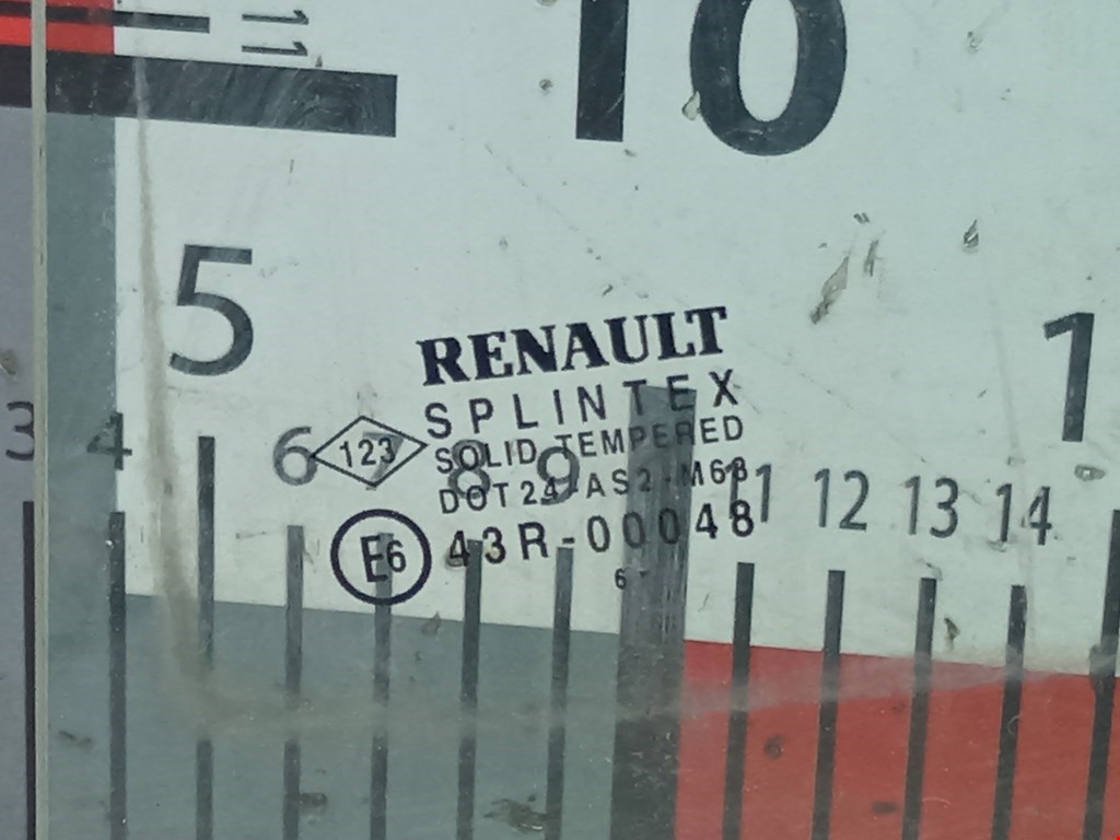Стекло двери задней левой Renault Scenic 2 купить в Беларуси