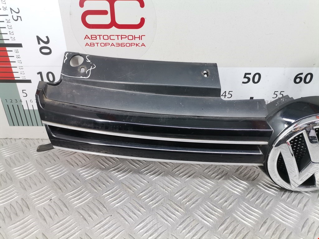 Решетка радиатора Volkswagen Golf 6 купить в Беларуси