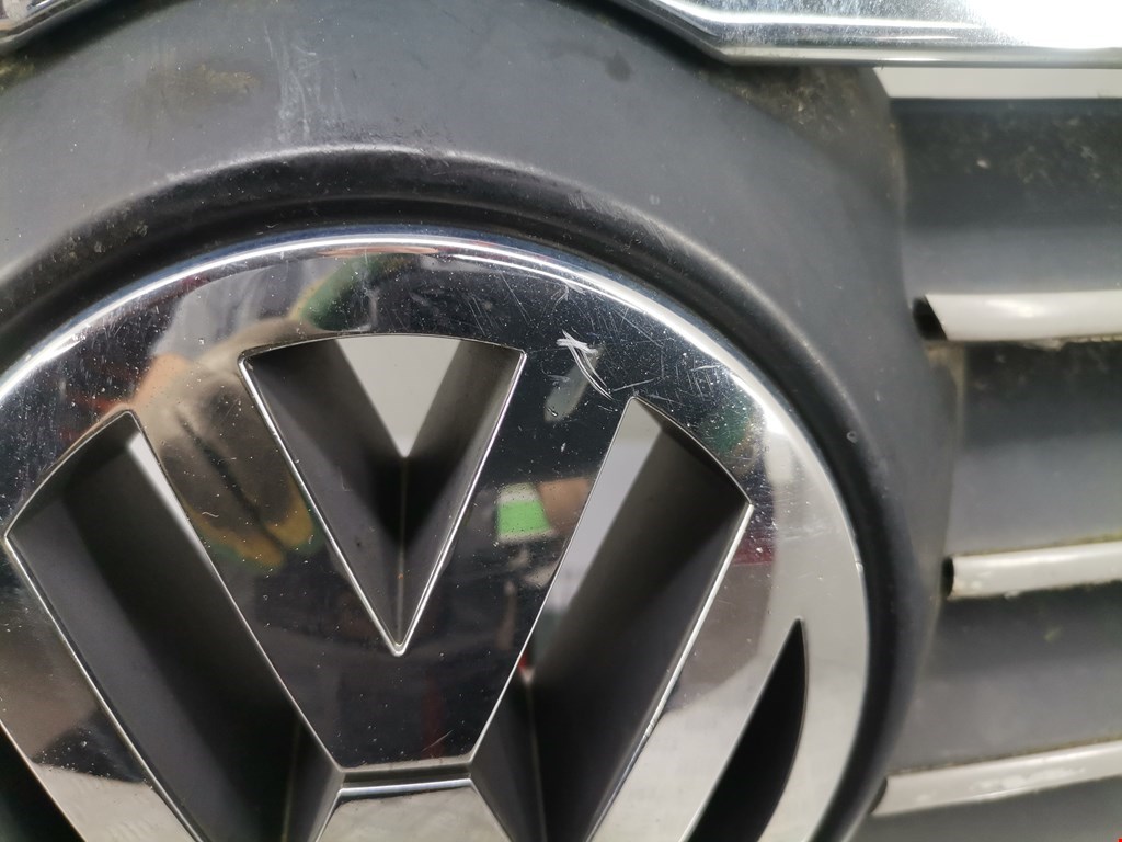 Решетка радиатора Volkswagen Passat 6 купить в Беларуси
